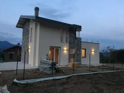 Esterno-Notte-Casa-X-Lam-Bodio-Lomnago-Varese-Building-Serv